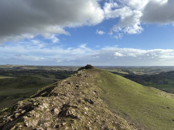 Ilam, 7.6 miles, 11.0km into the route