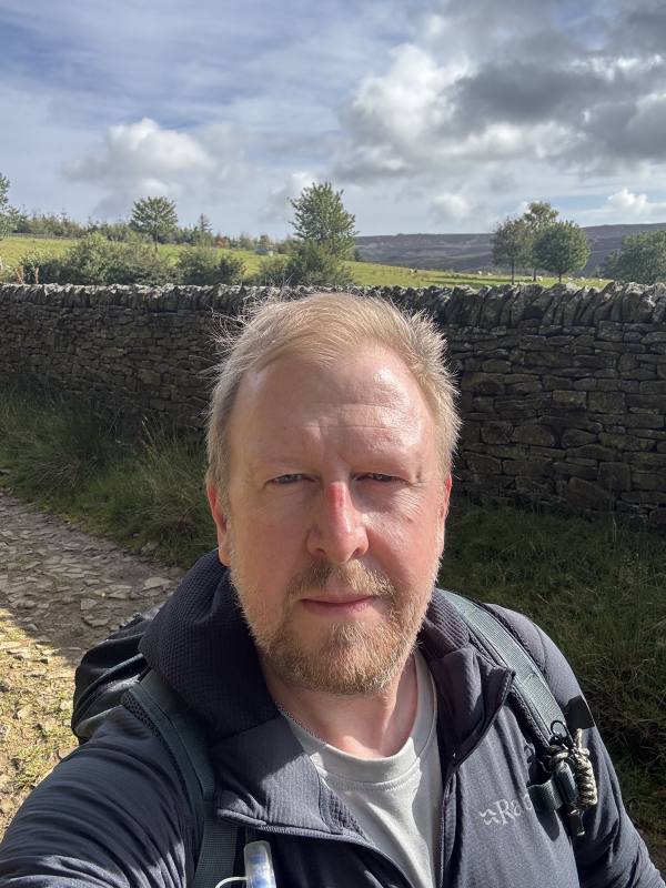 Walking Alport Castles from the Derwent, 1.6km into the route