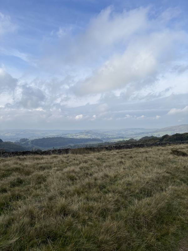 Brown Knoll and the Edale Skyline, 0.8km into the route
